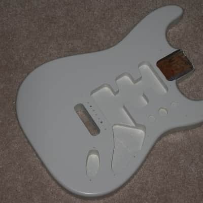Fender MIM Strat body image 1