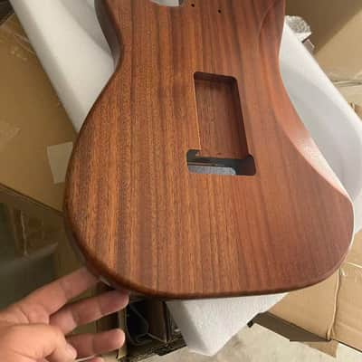 Single-Single-Humbucker pickup setup River table style Resin wood Blue seawater resin veneer Mahogany strat Electric guitar body SSH image 9