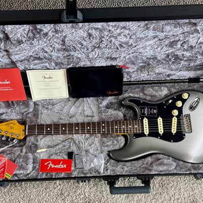 Mint Fender American Professional II Stratocaster In Mercury Silver w/ Hardshell Case image 3