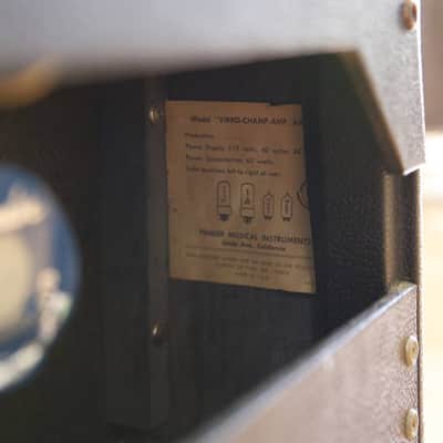 Fender Vibro Champ, Combo 1970s Silverface, tail logo image 2