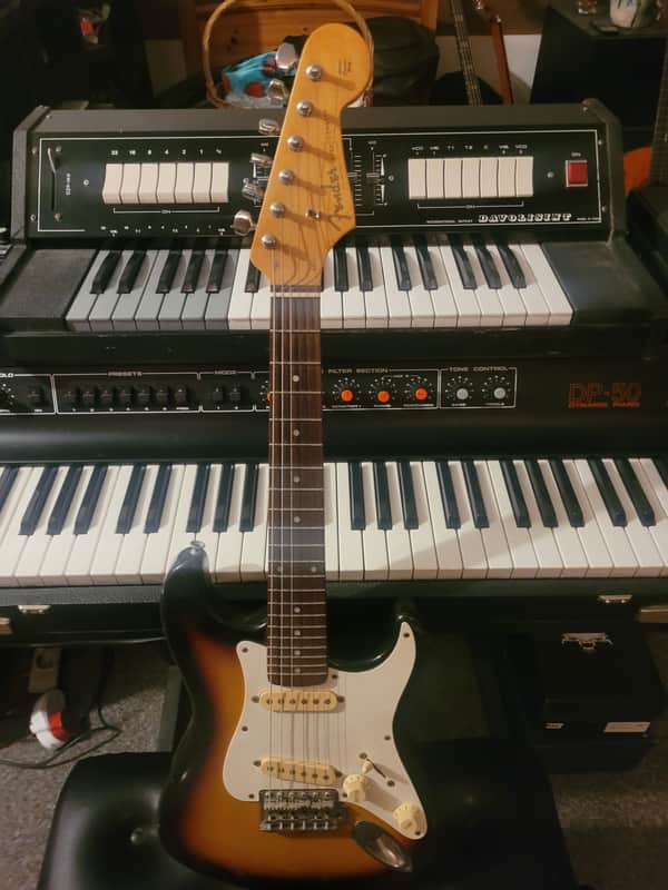 Fender Japan MST-32 Short Scale Stratocaster 1991-1992 - Sunburst image 1