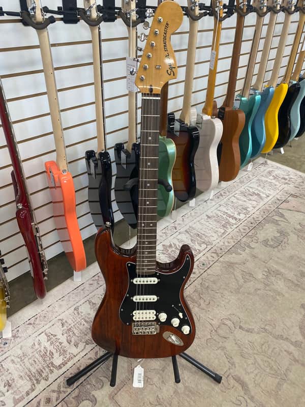 Squier Classic Vibe '70s Stratocaster HSS with Laurel Fretboard - Walnut image 1