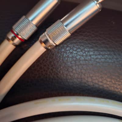 Oyaide Tunami Terzo RR V2 Interconnect (RCA-plugs), 1,3m image 3