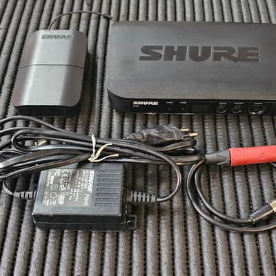 Shure BLX4/BLX1-M17- Guitar Wireless System - 2010s - Black image 1