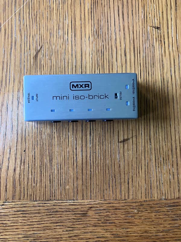 MXR M239 mini iso-brick power supply - Mint condition image 1