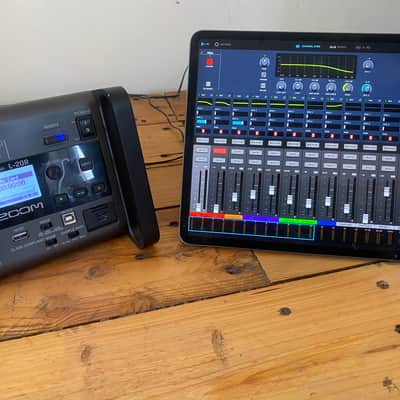 Zoom LiveTrak L-20R Rackmount Digital Mixer / Recorder 2010s - Grey / Blue image 2