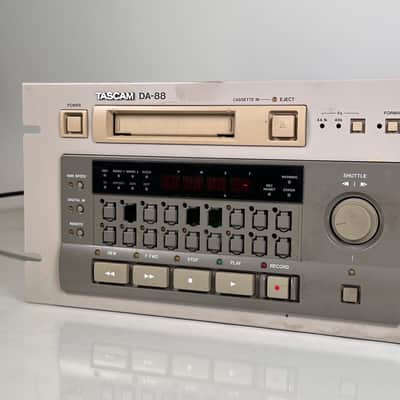 Tascam DA-88 Digital 8-Track Recorder image 4