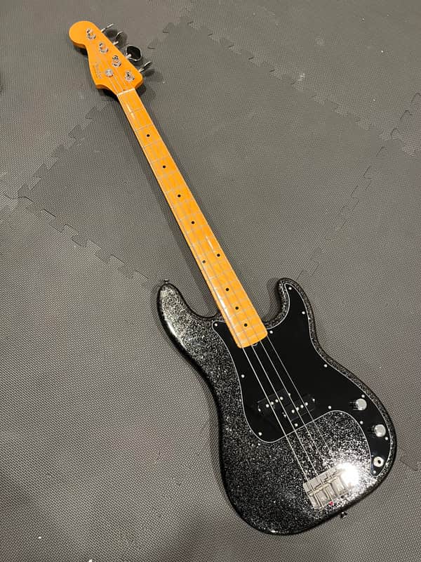 (美品) Fender Japan Precision Bass ブラック色 Fender Japan Precision Bass ブラック Fender Made In Japan