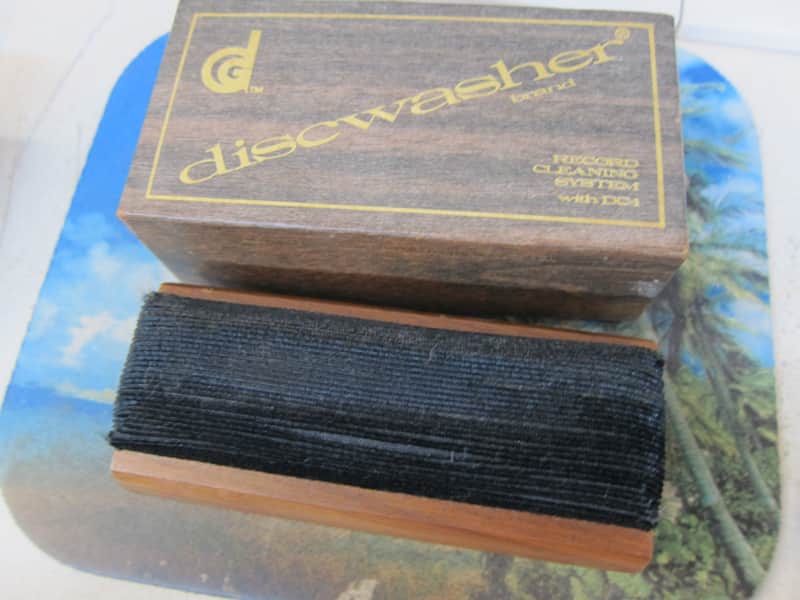 Discwasher D4 Record Cleaner, Walnut, USA,Quality Original Box, Nice Condition, No Solution - Wood image 1