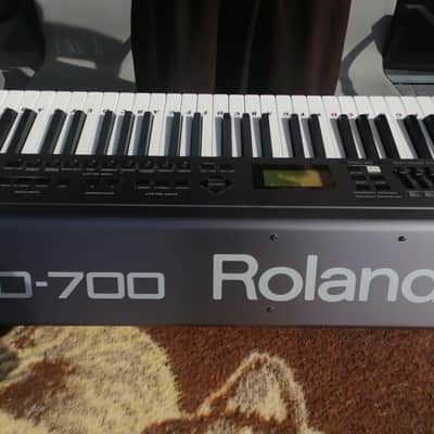 Roland RD-700 88-Key Digital Stage Piano 2001 - 2005 - Black image 13