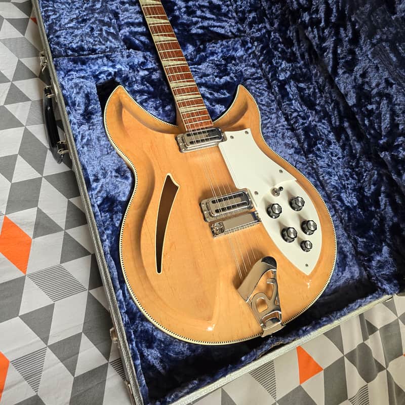 1995 – 2011 Rickenbacker 381/12V69 Mapleglo