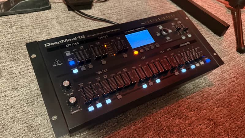 Immagine Behringer DeepMind 12D Analog Synthesizer Rackmount w/ Rack Ears - 1