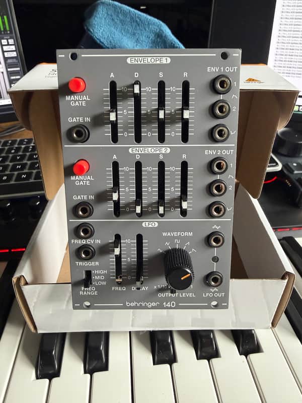 Behringer 121 Dual VCF Eurorack Synthesizer Module 2020 - Present - Black image 1