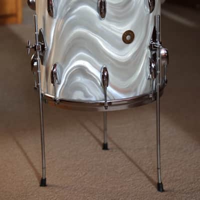 Gretsch 14X14 Floor tom 1964 white satin flame image 5