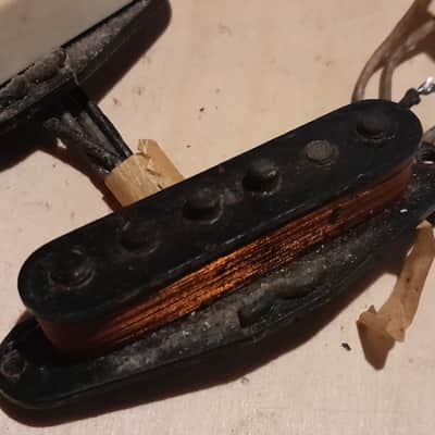 1963 Fender stratocaster pickups pre-CBS vintage original matched set, all original wires & windings - clean for their age -- Fairly hot set -- Bridge 6.12k, Middle 5.96k, Neck 6.0. parts for luthier restoration project '63 1960s 60s Strat image 16