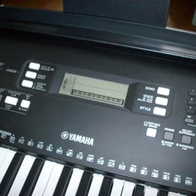 Yamaha PSR-E363 61-Key Portable Keyboard 2017 - Present - Black image 4
