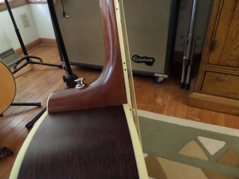 Garrison AG-200 CE Acoustic-Electric, single cut-away, with
