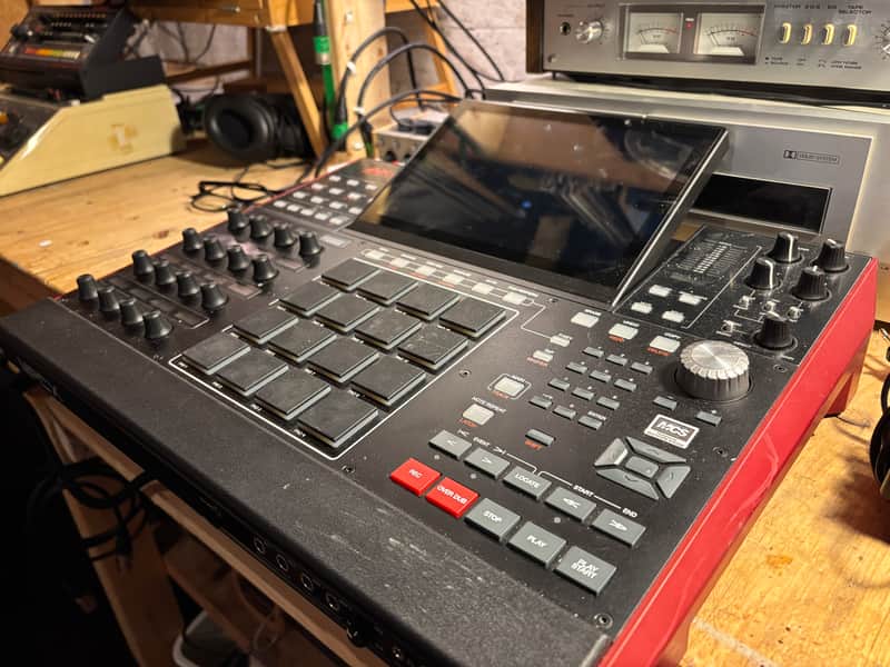 Akai Akai Professional MPC X Standalone Music Production Center 2017 - Red image 1
