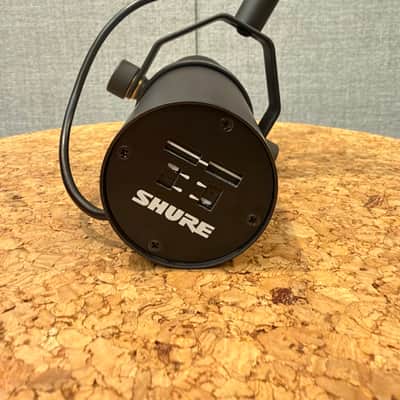 Shure SM7B Cardioid Dynamic Microphone 2001 - Present - Black image 3