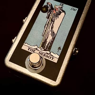 Saturnworks Active 2-way Buffered Splitter / Buffer + Latching Kill Switch 'Tuner Out' Pedal for Guitar or Bass with Hermit Graphic - Handcrafted in California
