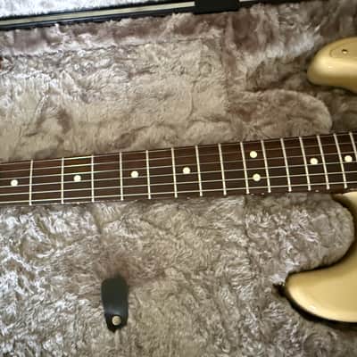 Fender Limited Edition American Professional Stratocaster Rosewood Neck 2020 - Desert Sand image 3