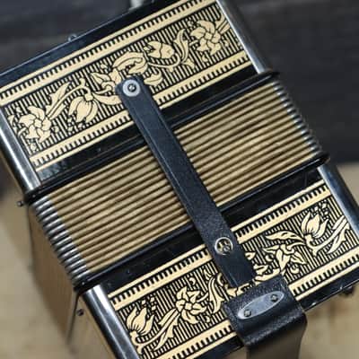Hohner Vienna 1-Row 4-Bass 10-Treble Button "C" Diatonic Accordion - Germany image 17