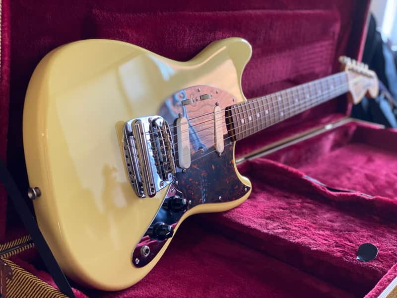 Fender Mustang 1969 Reissue Vintage White/Yellow CIJ Japan 2002 w/ Hardcase image 1