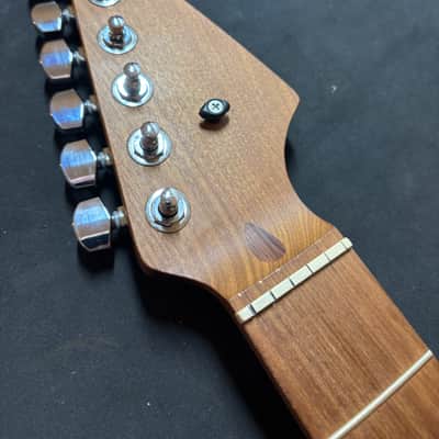 Warmoth Stratocaster neck - Roasted Maple vintage spec image 2