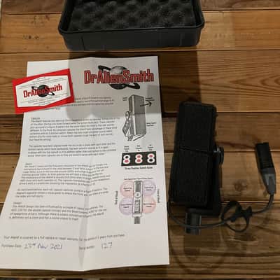 Dr Alien Smith Alien8 Figure 8 Dynamic Microphone 2020s Black image 2