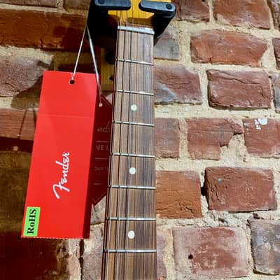 Fender Stevie Ray Vaughan Stratocaster with Pau Ferro Fretboard 2010 - Present - 3-Color Sunburst B-Stock image 4