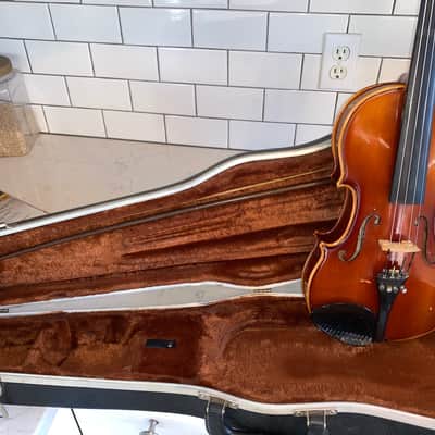 E.R. Pfretzschner Copy of Antonius Stradivarius Jr Violin W/Case & Bow 1977 Natural Finish, 22" L image 5