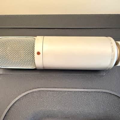 RODE K2 Large Diaphragm Multipattern Tube Condenser Microphone 2004 - Present - Silver image 3