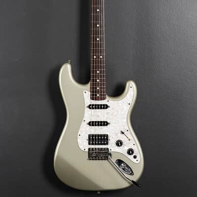 Fender FSR "Silver Sister" Standard HSS Stratocaster