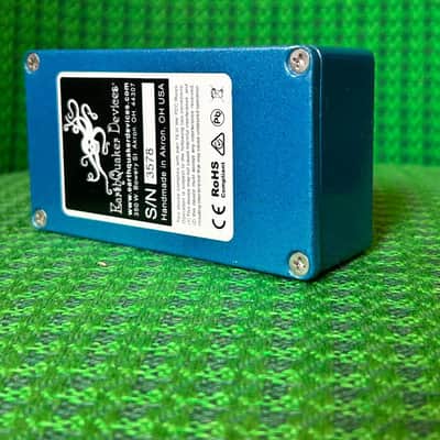 EarthQuaker Devices Aqueduct Vibrato 2018 - Present - Blue Sparkle / White Print image 5