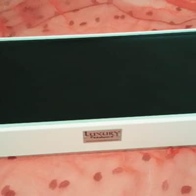 Pedalboard Luxury LIMITED EDITION White Diamond  model 3 of 5 image 3