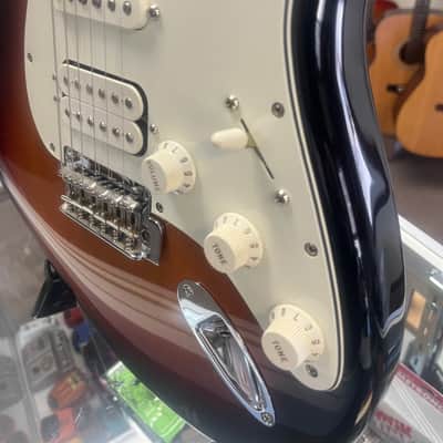 Fender Player Stratocaster HSS with Maple Fretboard  - Present - 3-Color Sunburst image 11