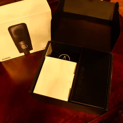 Audio-Technica AT4040 Large Diaphragm Cardioid Condenser Microphone image 5