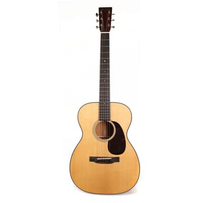 Martin Standard Series 00-18 Acoustic Guitar Natural image 2