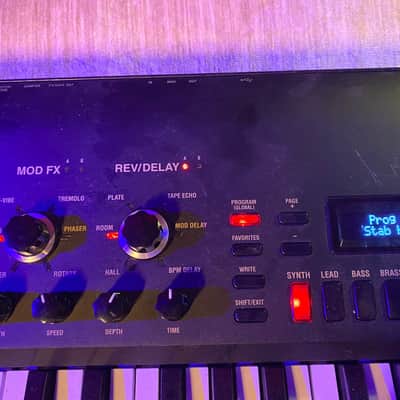 Korg KingKORG Limited Edition 61-Key Analog Modeling Synthesizer 2010s Black