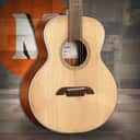 Alvarez Artist Little Jumbo Travel Acoustic Guitar with Gig Bag (ALJ2)