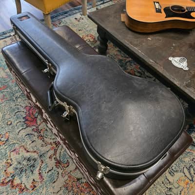 Used SKB Molded Hardshell Grand Concert Guitar Case image 2