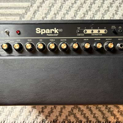 Positive Grid Spark 40 40-Watt 2x4" Modeling Guitar Combo 2020 - Present - Black image 2