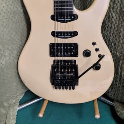 Washburn G-23v Approximately 1986 Pearl Off White, Very Rare Guitar image 2