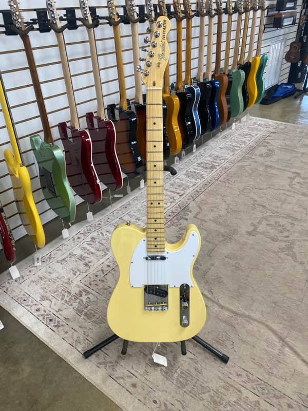 Fender American Performer Telecaster with Maple Fretboard - Vintage White