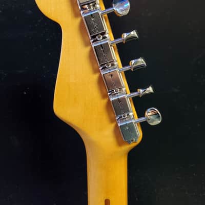 Fender 70th Anniversary American Vintage II '54 Stratocaster 2024 - 2-Color Sunburst image 6