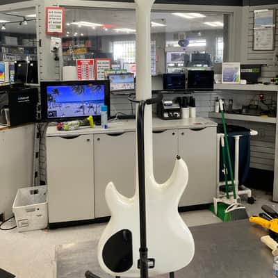 Peavey Dyna-bass unity series - White image 10