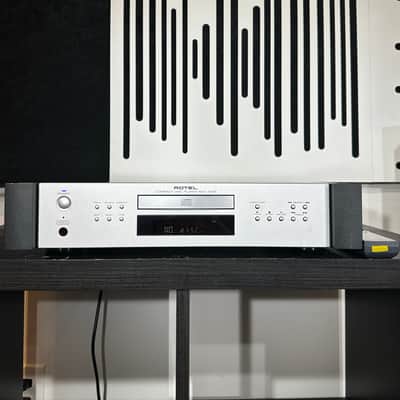 ROTEL RCD-1072 Compact Disc CD Player image 2