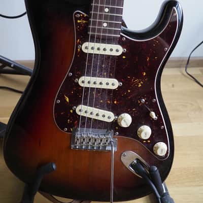 Fender American Professional II Stratocaster with Rosewood Fretboard 2020 - Present - 3-Color Sunburst image 1
