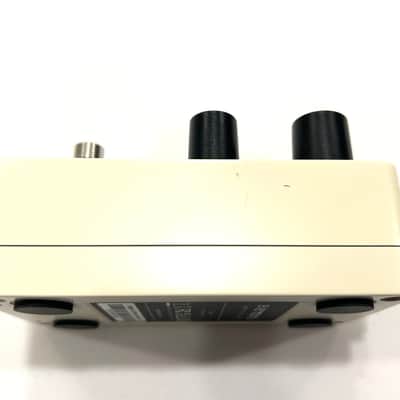 Universal Audio UAFX Evermore Studio Reverb Pedal – Very Good to Excellent Condition Overall – Light Lens Missing image 7