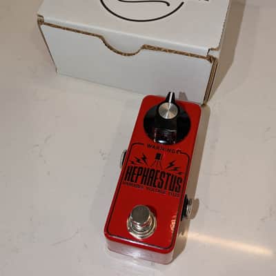 Mythos Pedals Hephaestus Sub Octave Fuzz 2022 - Red image 7